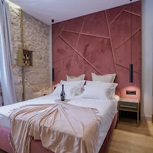 Heritage Olympic Dream Bed & Breakfast Split